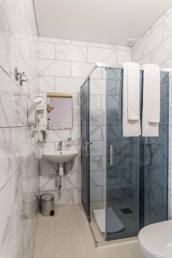 Aqua Marina Hotel Kherson Exterior photo